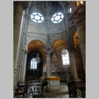 Collégiale Notre-Dame de Poissy, photo Pierre Poschadel, Wikipedia, Abside, côté nord.JPG